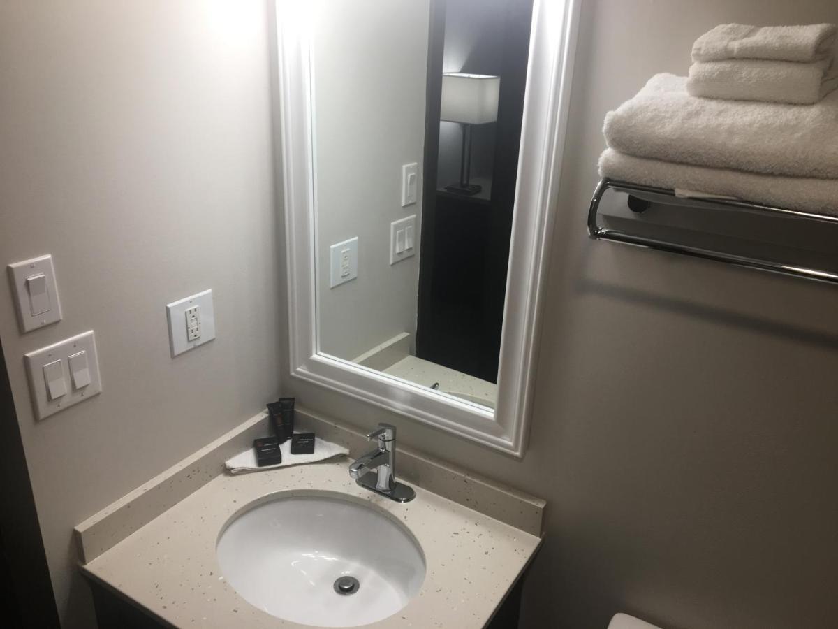 Homestead Inn & Suites Vanderhoof Exteriér fotografie